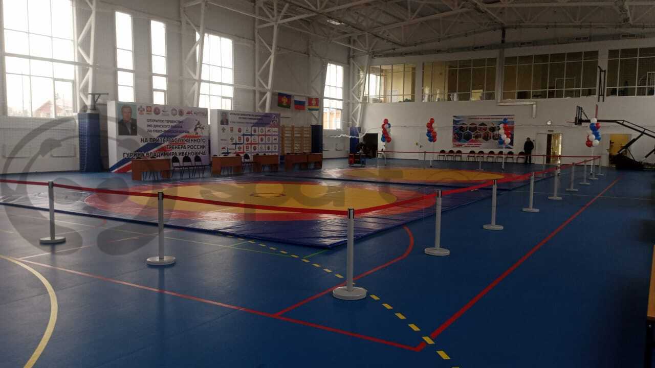 Зал Титаровка