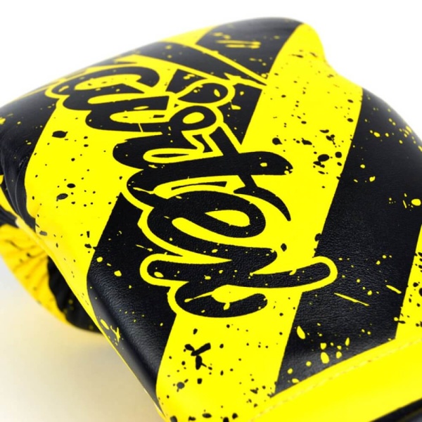 Боксерские перчатки Fairtex BGV14 Black op ART, тренировочные, жёлтый – фото