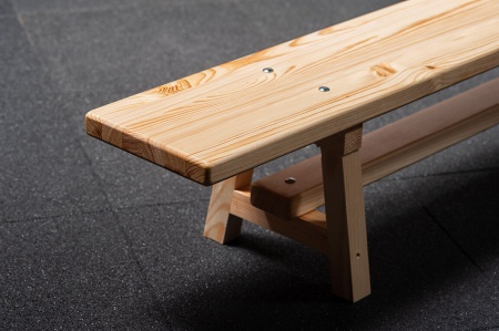 Скамейка гимнастическая STECTER, деревянный брус, 3000x300 мм, деревянные ножки – фото