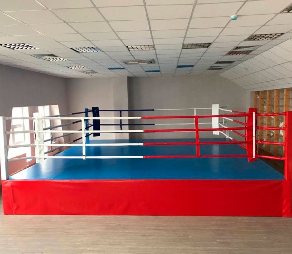 Ринг боксерский SportPanda, помост 1 м, монтажная зона 7.8x7.8 м, боевая 6.1x6.1 м – фото