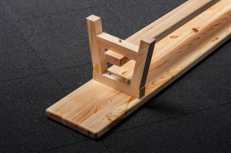Скамейка гимнастическая STECTER, деревянный брус, 3000x300 мм, деревянные ножки – фото